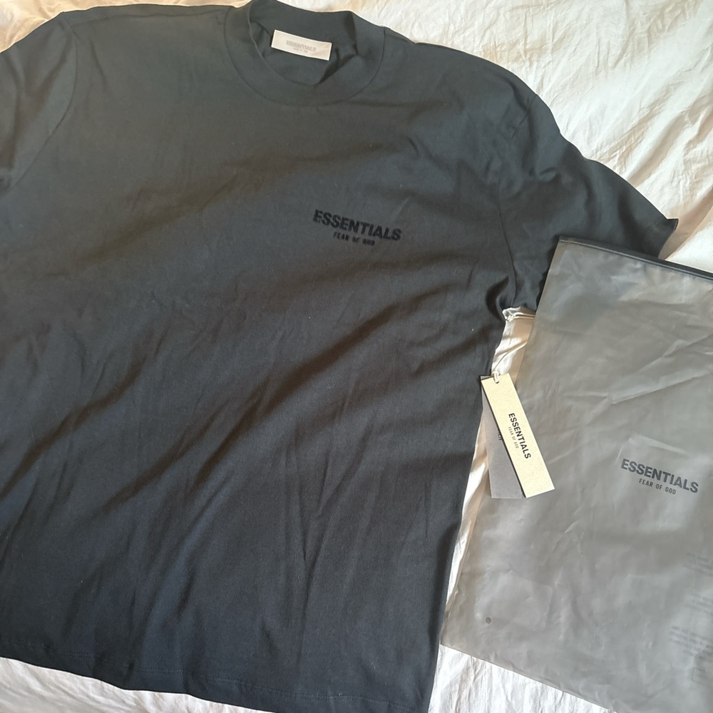 Essentials black Short Sleeve Tee